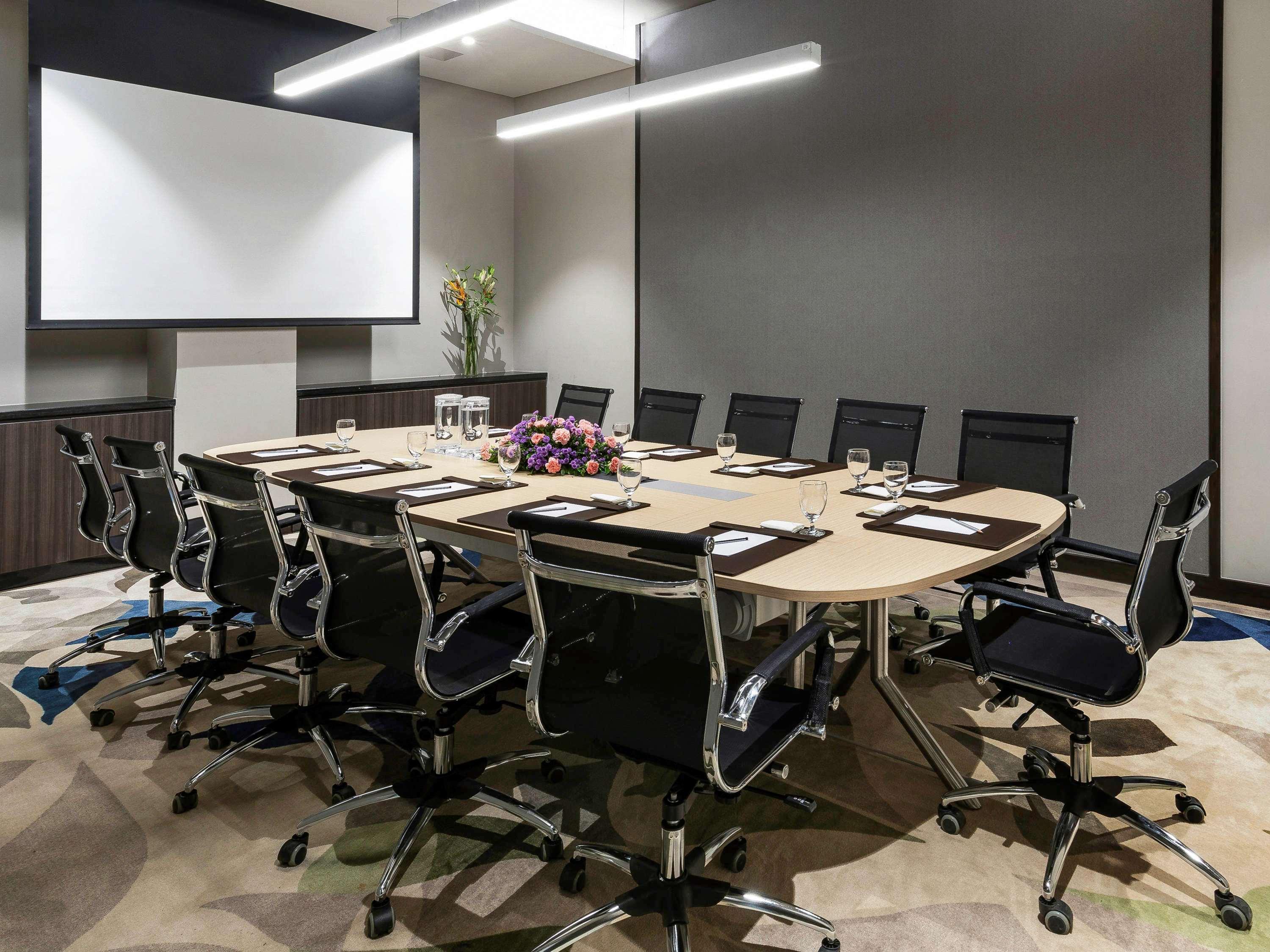 Grand Mercure Ahmedabad Gift City - An Accor Hotels Brand Gandhinagar Ngoại thất bức ảnh