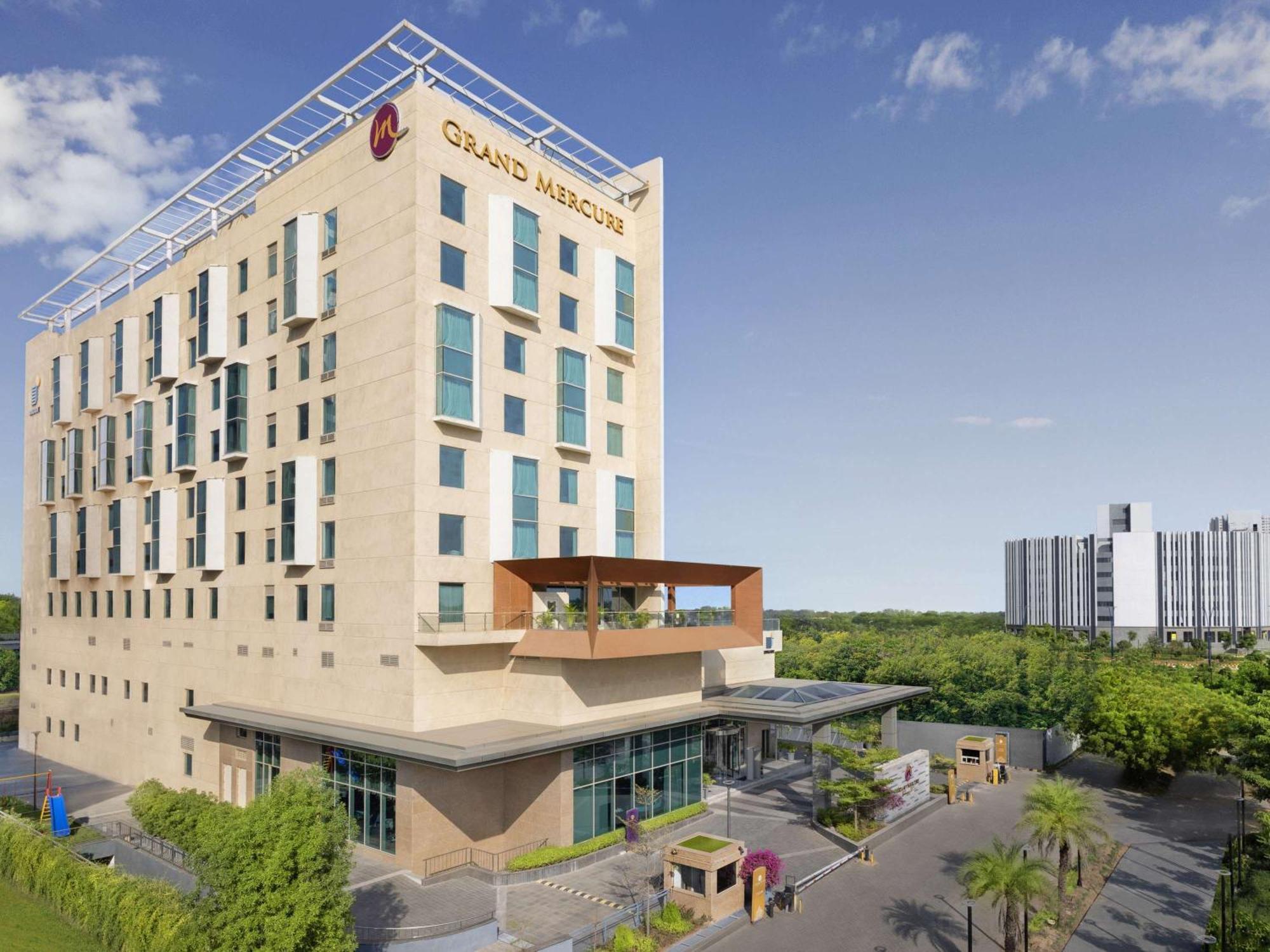 Grand Mercure Ahmedabad Gift City - An Accor Hotels Brand Gandhinagar Ngoại thất bức ảnh
