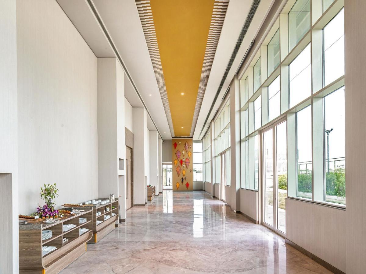 Grand Mercure Ahmedabad Gift City - An Accor Hotels Brand Gandhinagar Ngoại thất bức ảnh